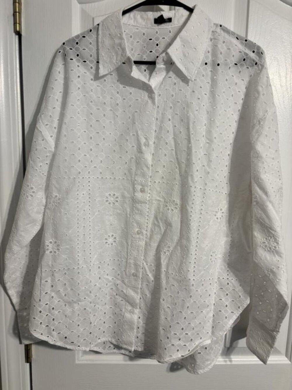 π€ NWT Express White Eyelet Oversized Button Down Shirt XL - Picture 6 of 6